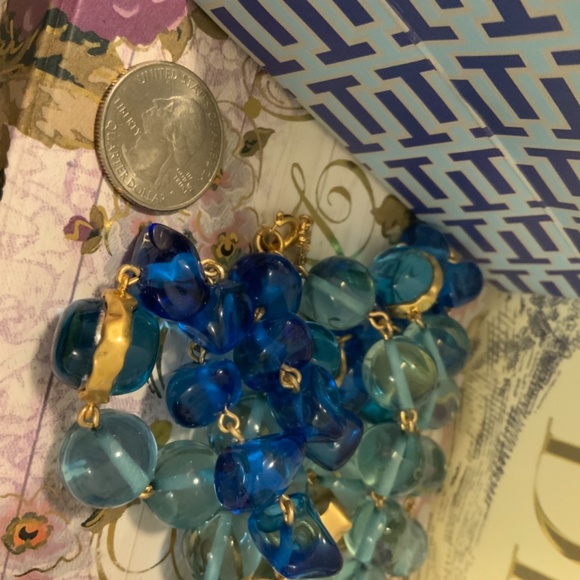 Elegant Blue and Gold Necklace - Picture 10 of 13